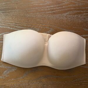 Soma Enbliss Stay Put Strapless Bra Beige 38D Molded Cups Wireless.